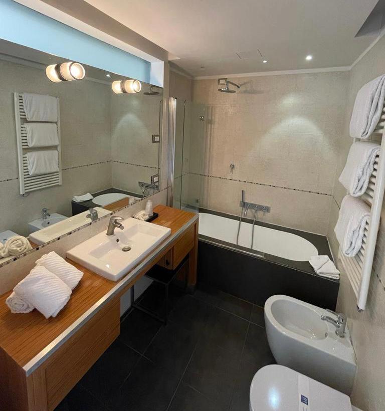 Ih Hotels Milano Centrale Guest House Exteriér fotografie